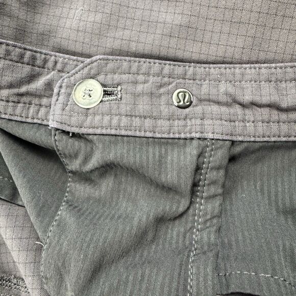 Lululemon ABC‎ Classic Fit Golf Shorts 9" Inseam Mens 40 - Picture 8 of 9